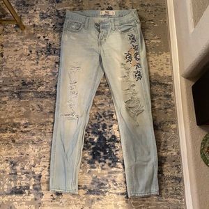 Hollister vintage boyfriend ripped jeans